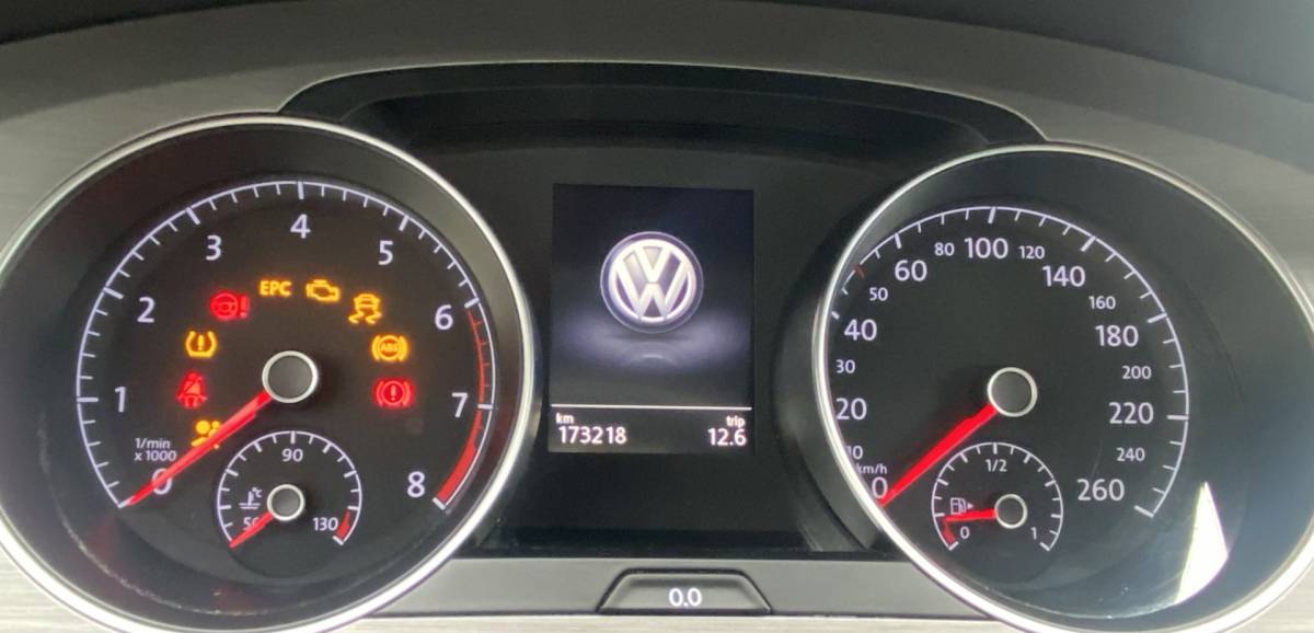 Volkswagen Golf Volkswagen Golf 1.0 TSI Business Edition Connected/ Clima/ LED/ PDC/ Privacyglass