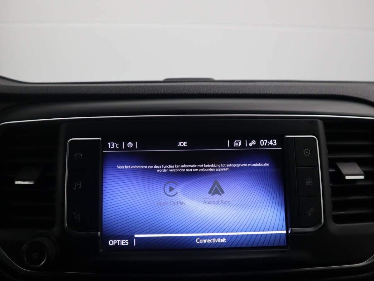 Toyota ProAce Toyota PROACE Worker 2.0 D-4D Black Line Long DC 5 PERS / AUTOMAAT / NWE D-RIEM / LEDER /STOELVERW / CARPLAY / CAMERA / TREKHAAK / NL-AUTO