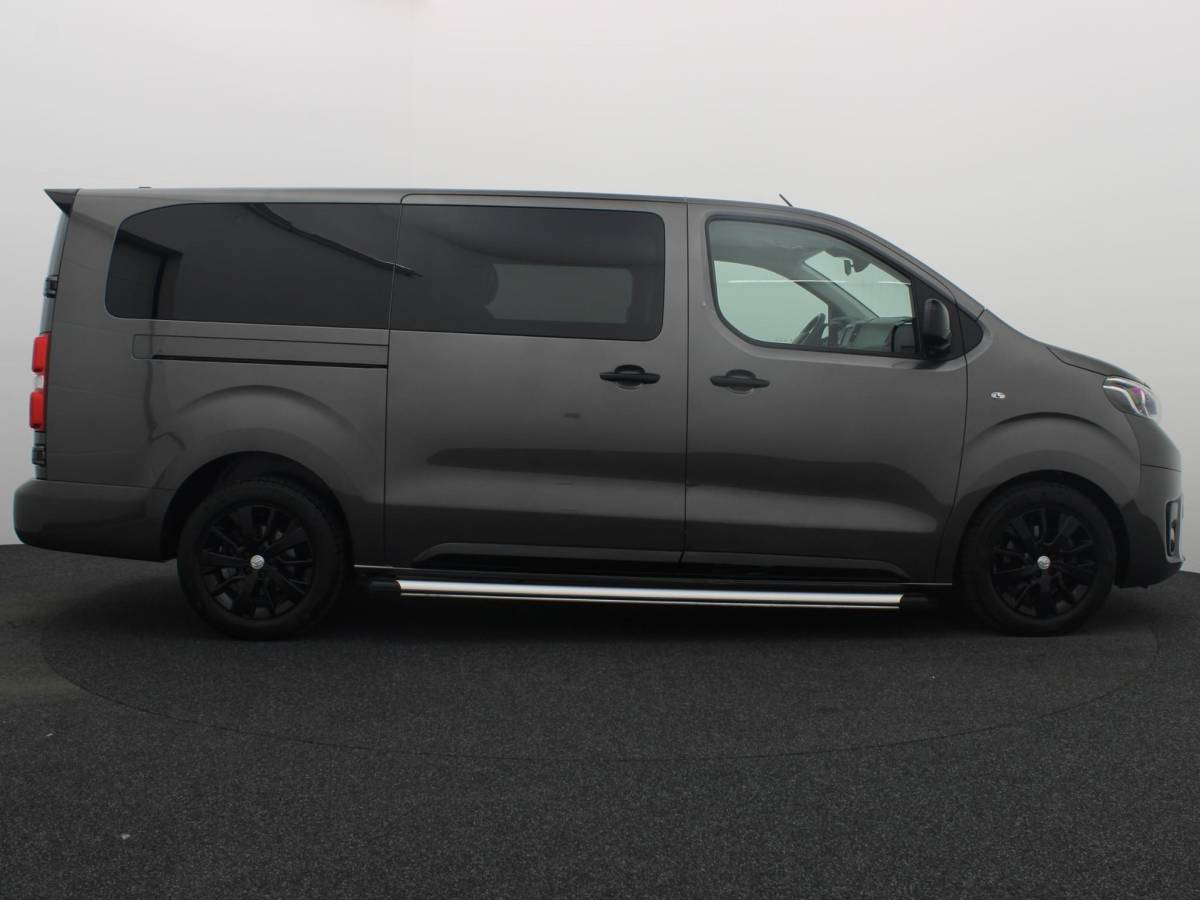 Toyota ProAce Toyota PROACE Worker 2.0 D-4D Black Line Long DC 5 PERS / AUTOMAAT / NWE D-RIEM / LEDER /STOELVERW / CARPLAY / CAMERA / TREKHAAK / NL-AUTO