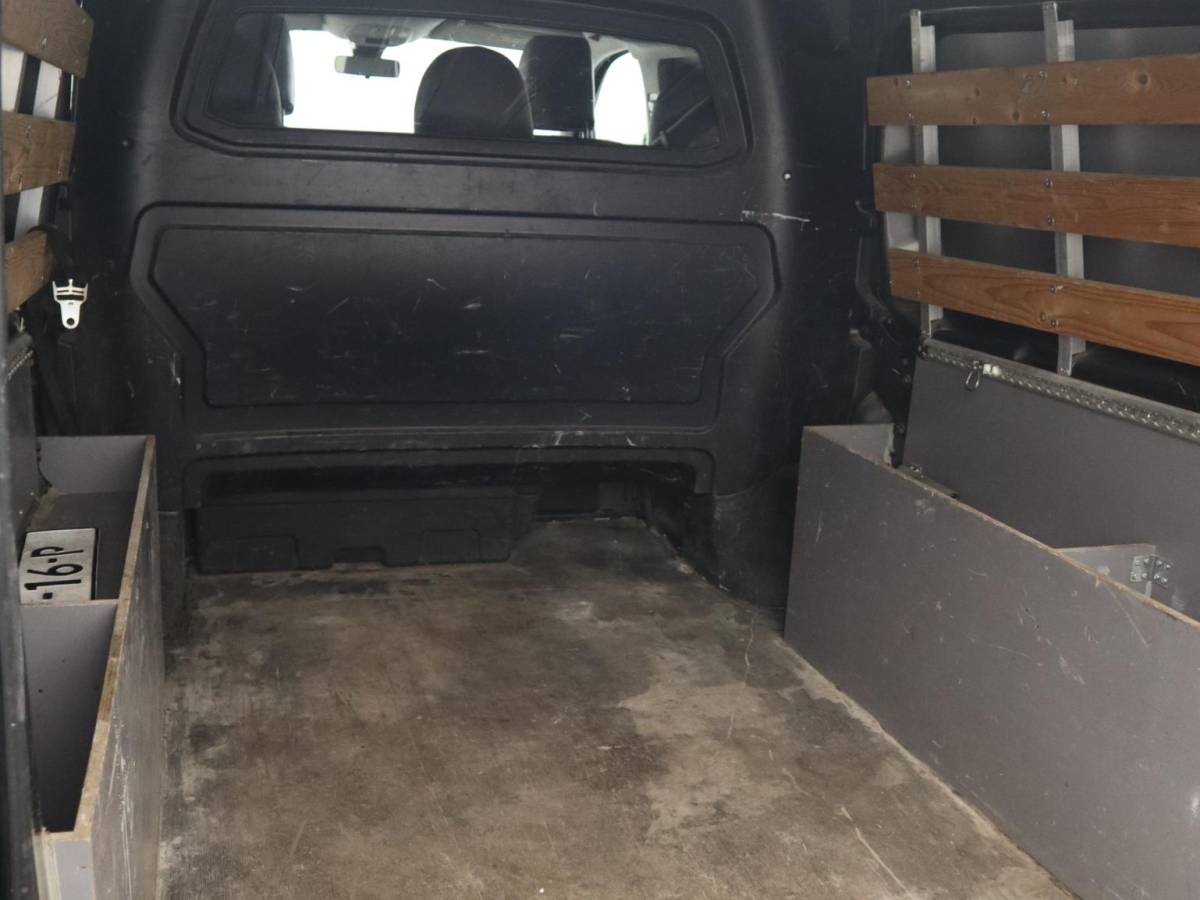 Toyota ProAce Toyota PROACE Worker 2.0 D-4D Black Line Long DC 5 PERS / AUTOMAAT / NWE D-RIEM / LEDER /STOELVERW / CARPLAY / CAMERA / TREKHAAK / NL-AUTO