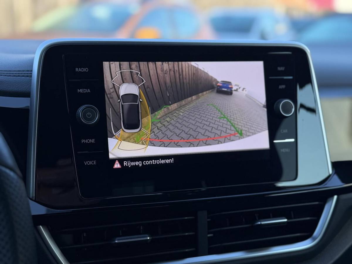 Volkswagen T-Roc Volkswagen T-Roc Cabrio 1.5 TSI R-Line| Vol Luxe| 1 eigenaar