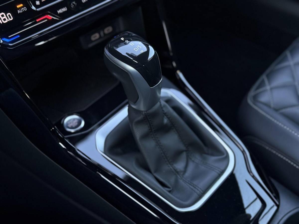 Volkswagen T-Roc Volkswagen T-Roc Cabrio 1.5 TSI R-Line| Vol Luxe| 1 eigenaar