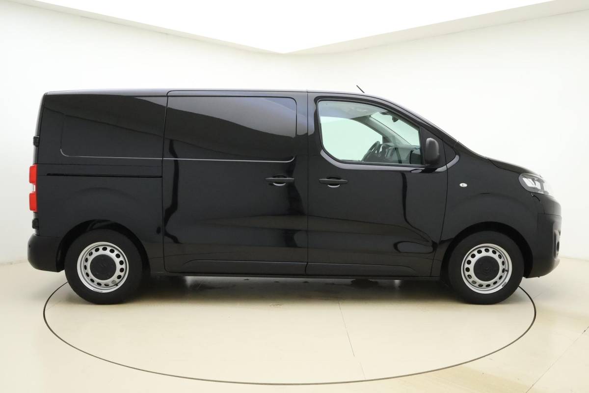 Citroën Jumpy Citroen Jumpy 2.0 BlueHDI 145 M Club | Parkeersensoren voor+achter | Trekhaak | Airco | Regensensor | Pack Ergonomie |
