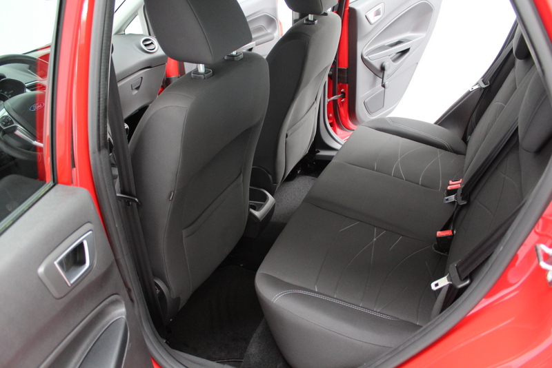 Ford Fiesta Ford Fiesta 1.0 Style Essential 66PK, RIJKLAAR | NAVIGATIE | AIRCO | ELEC-RAMEN