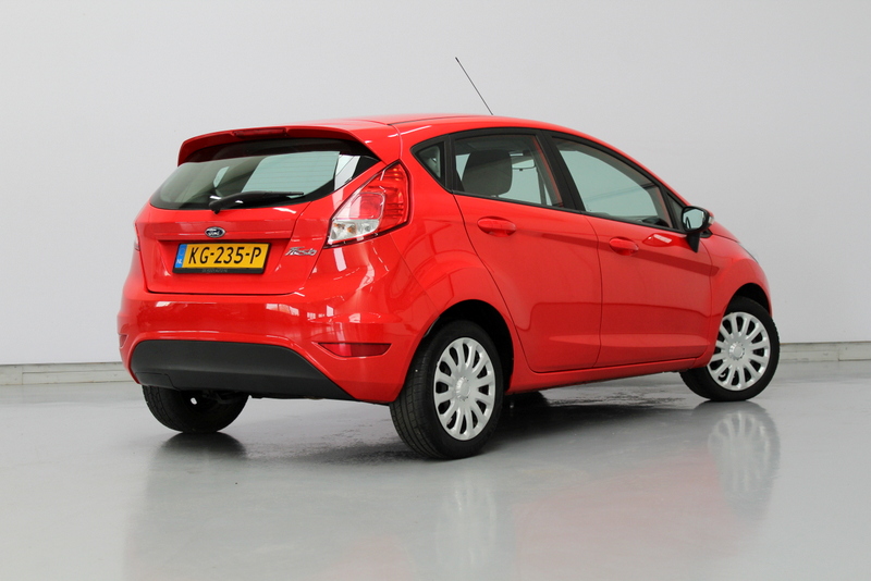 Ford Fiesta Ford Fiesta 1.0 Style Essential 66PK, RIJKLAAR | NAVIGATIE | AIRCO | ELEC-RAMEN