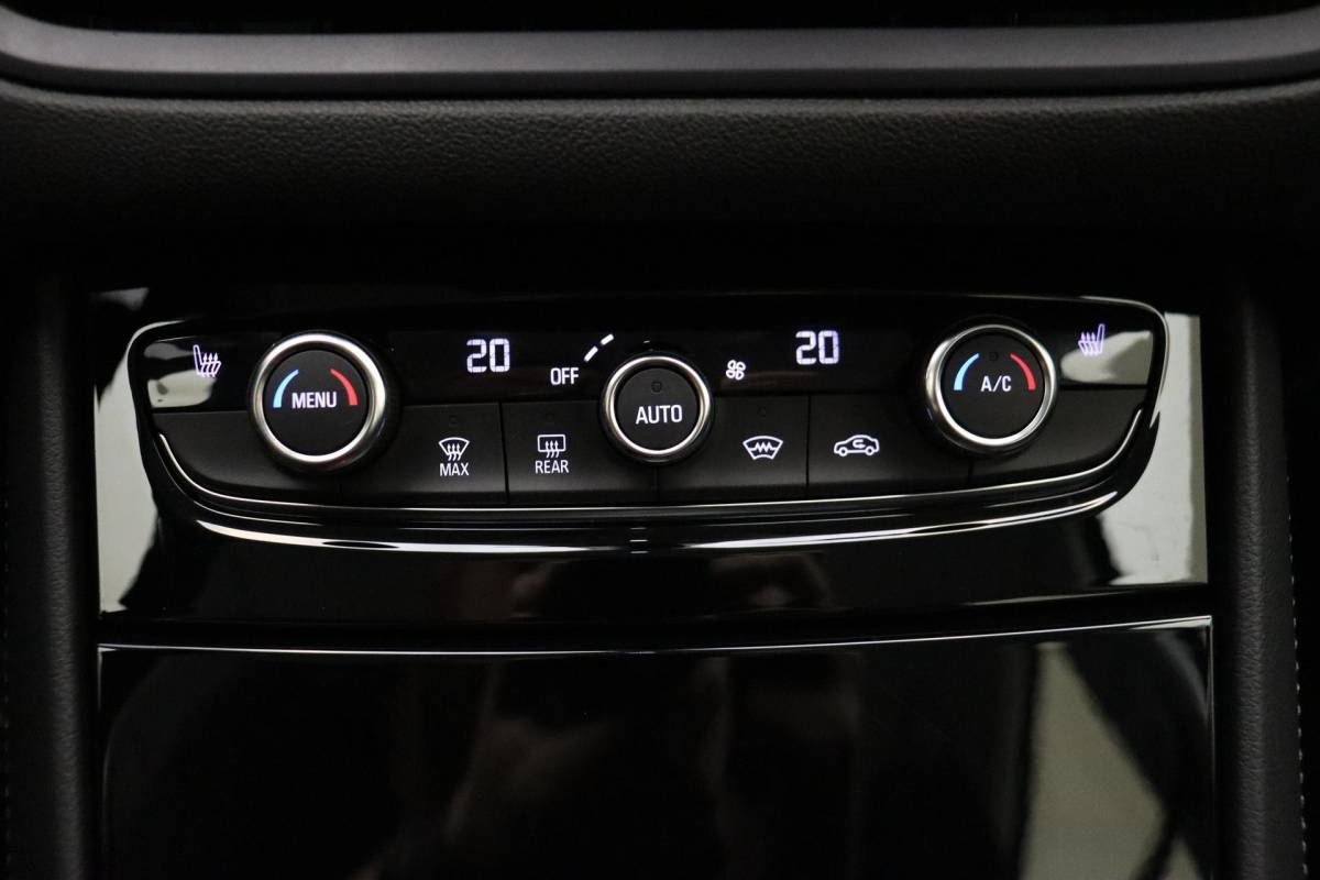 Opel Grandland Opel Grandland 1.2 Turbo GS 130pk | Navigatie via APP | Climate Control | Stoel – Stuurverwarming | Parkeersensoren | Lichtmetalen Velgen | AGR Stoelen