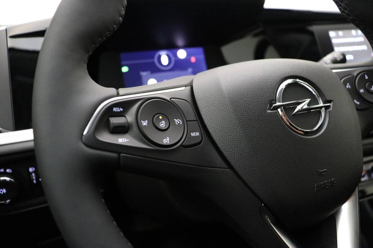 Opel Grandland Opel Grandland 1.2 Turbo GS 130pk | Navigatie via APP | Climate Control | Stoel – Stuurverwarming | Parkeersensoren | Lichtmetalen Velgen | AGR Stoelen