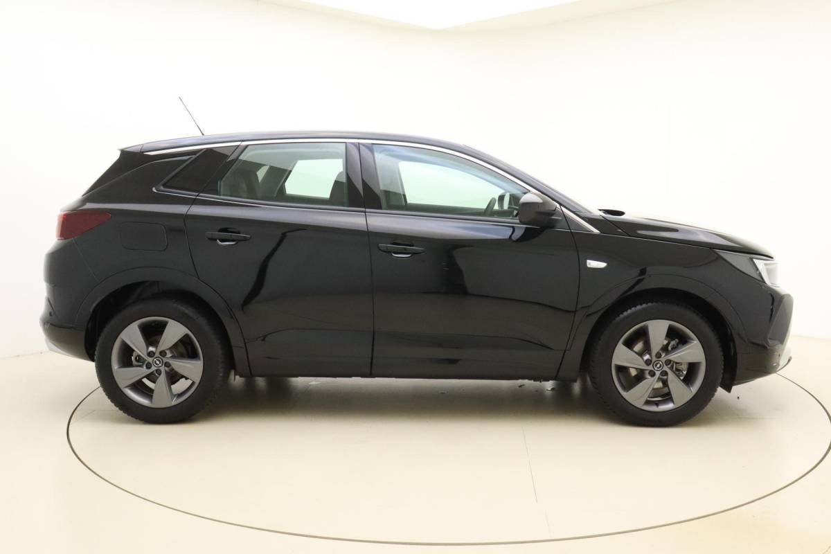 Opel Grandland Opel Grandland 1.2 Turbo GS 130pk | Navigatie via APP | Climate Control | Stoel – Stuurverwarming | Parkeersensoren | Lichtmetalen Velgen | AGR Stoelen