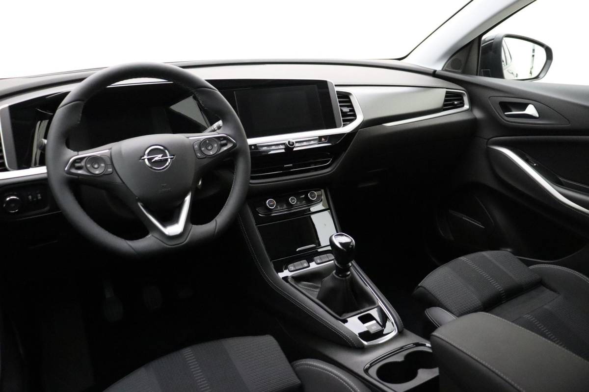 Opel Grandland Opel Grandland 1.2 Turbo GS 130pk | Navigatie via APP | Climate Control | Stoel – Stuurverwarming | Parkeersensoren | Lichtmetalen Velgen | AGR Stoelen