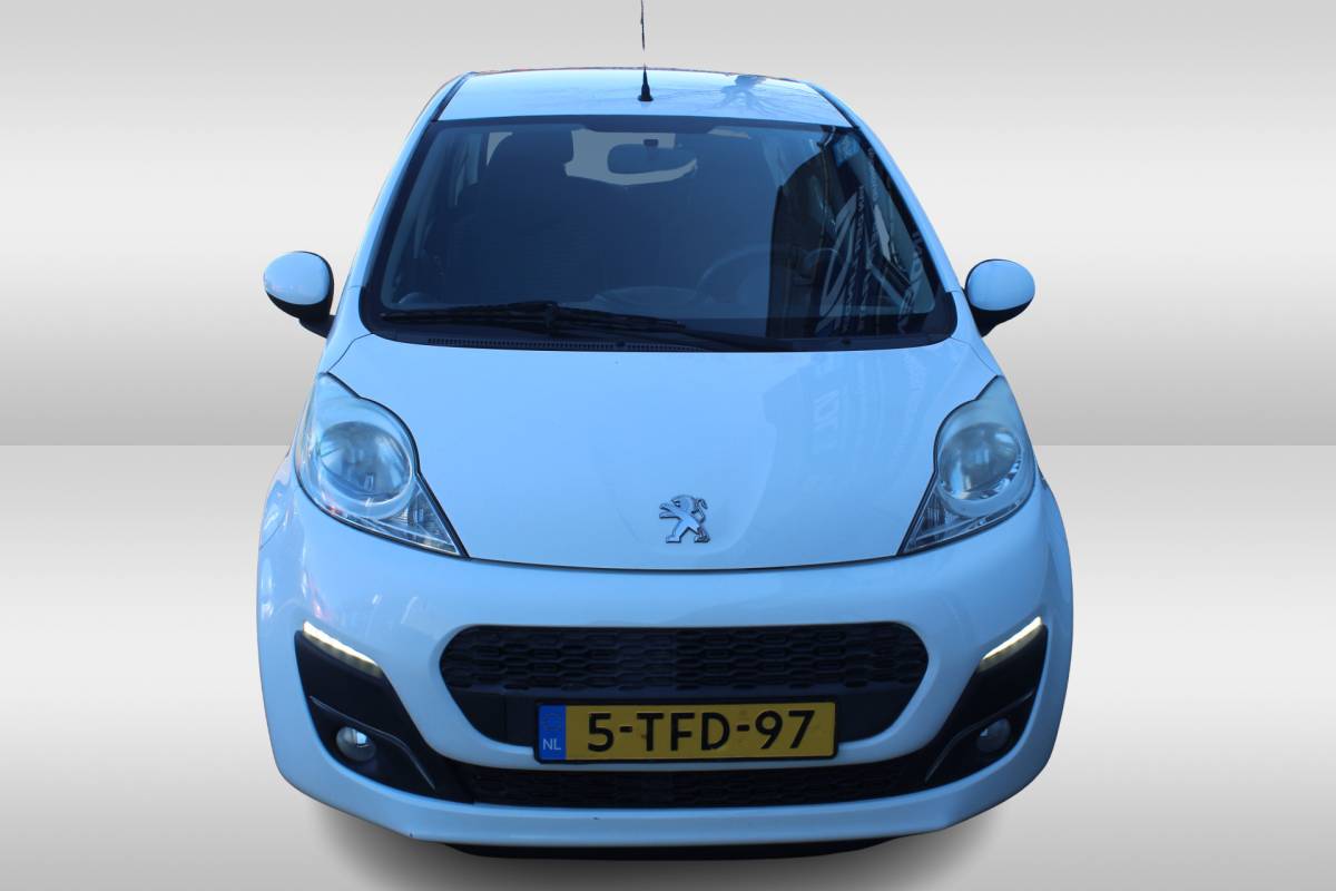 Peugeot 107 Peugeot 107 1.0 Active Airco l Elek. ramen l CD speler