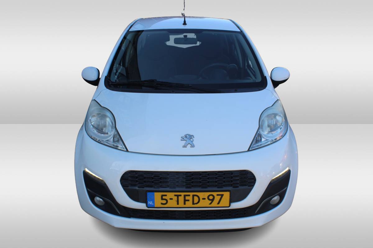Peugeot 107 Peugeot 107 1.0 Active Airco l Elek. ramen l CD speler