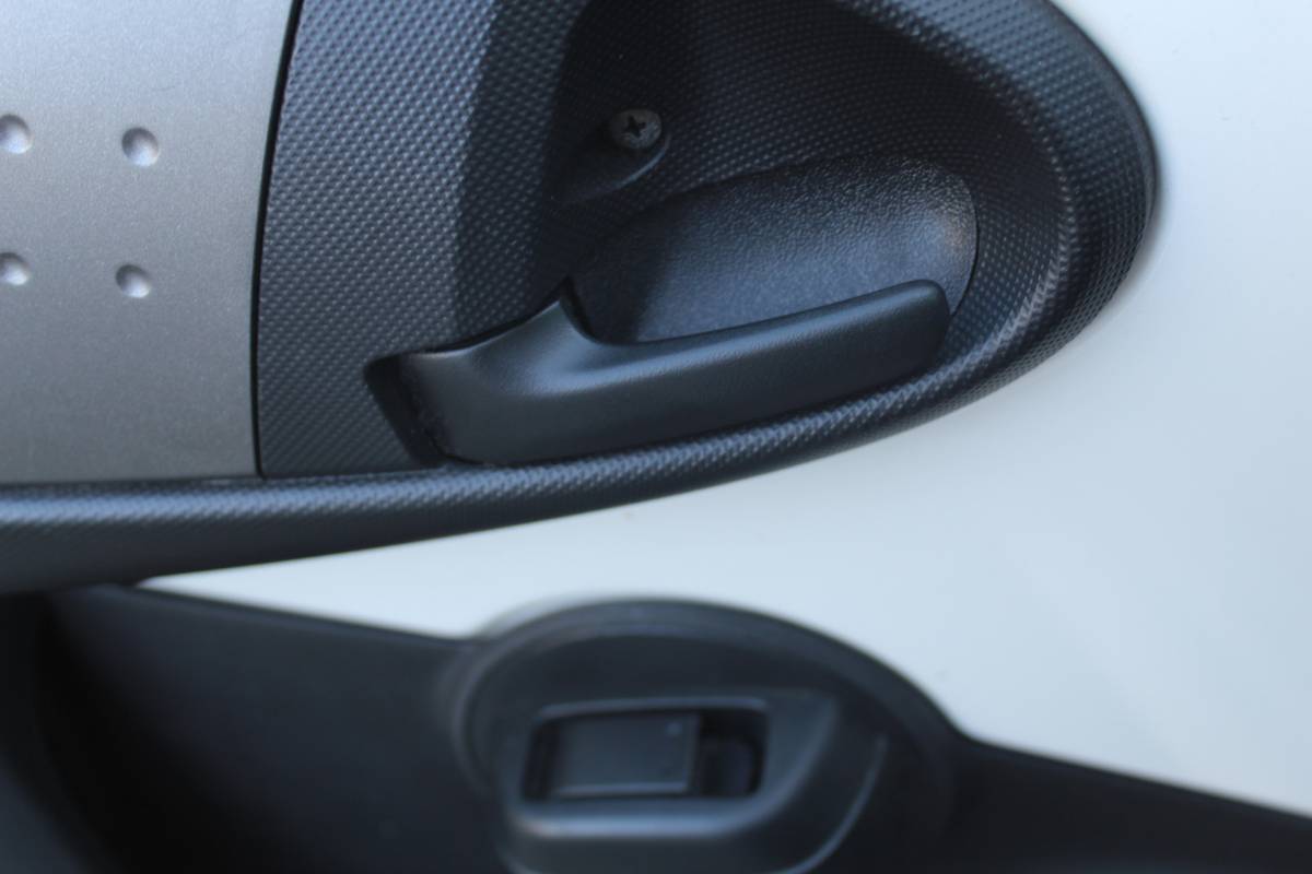 Peugeot 107 Peugeot 107 1.0 Active Airco l Elek. ramen l CD speler