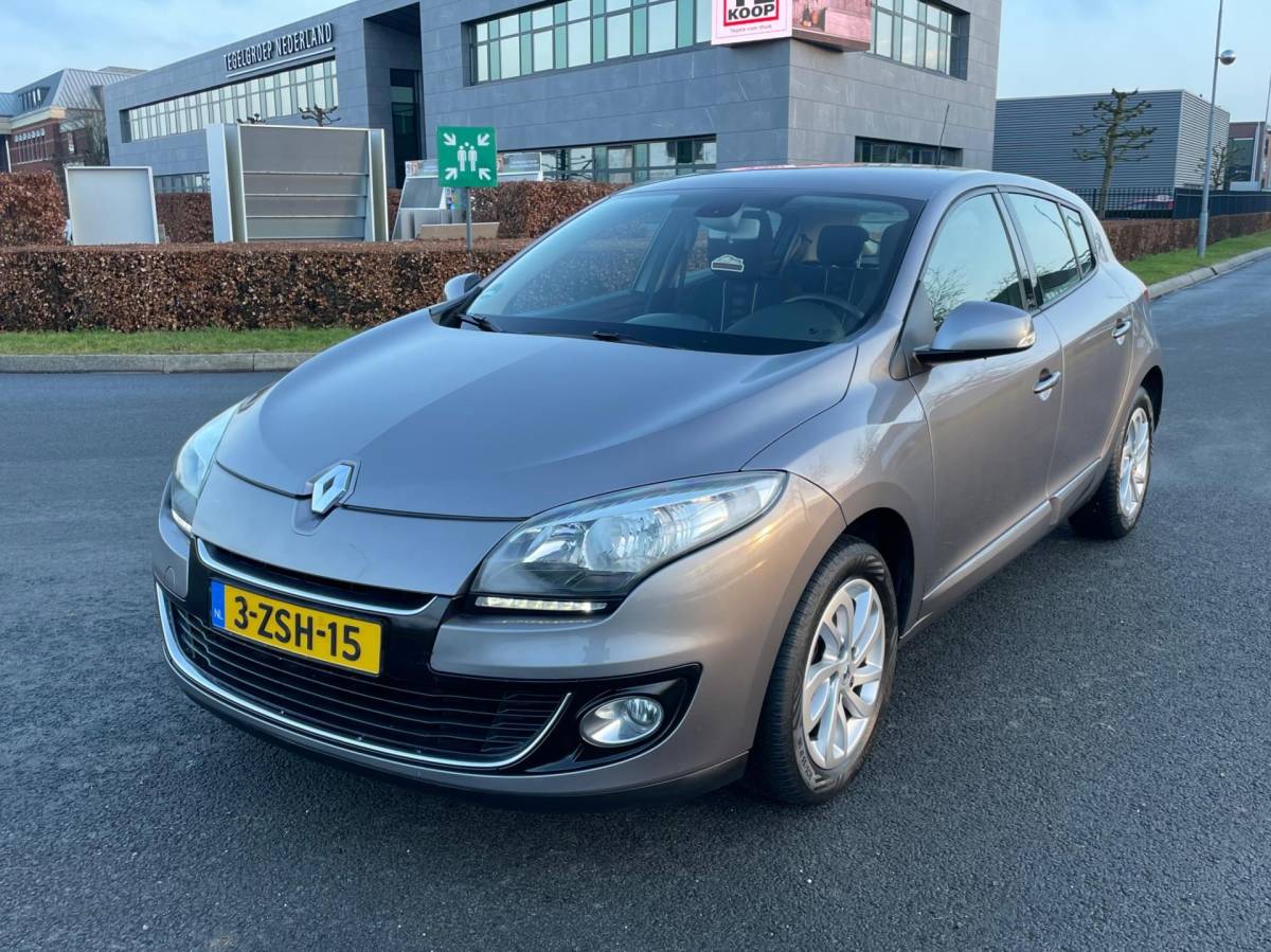 Renault Mégane Renault Mégane 1.2 TCe Expression, 5drs, Cruise/Climate control, Radio-CD/MP3, Bluetooth, Keyless, Lmv!