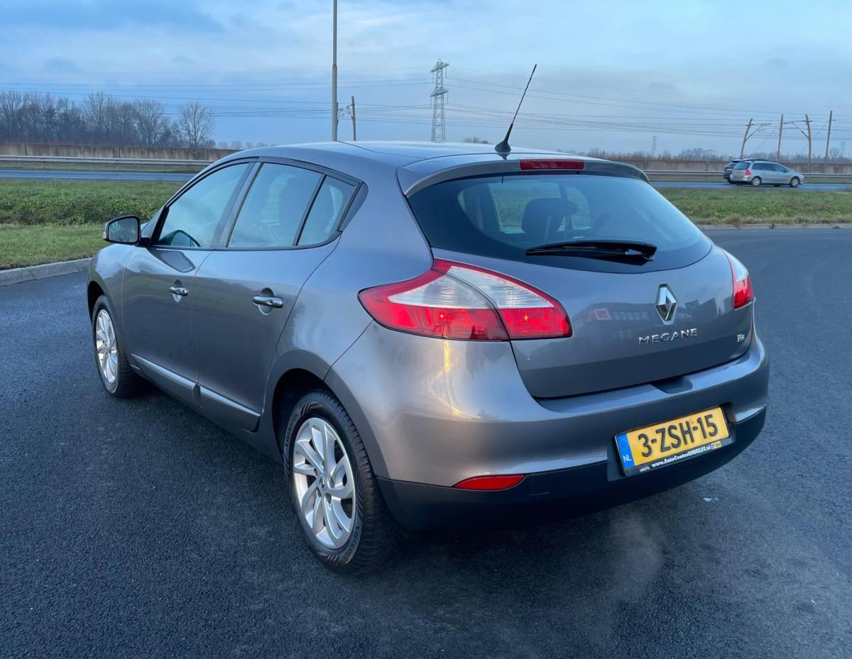 Renault Mégane Renault Mégane 1.2 TCe Expression, 5drs, Cruise/Climate control, Radio-CD/MP3, Bluetooth, Keyless, Lmv!