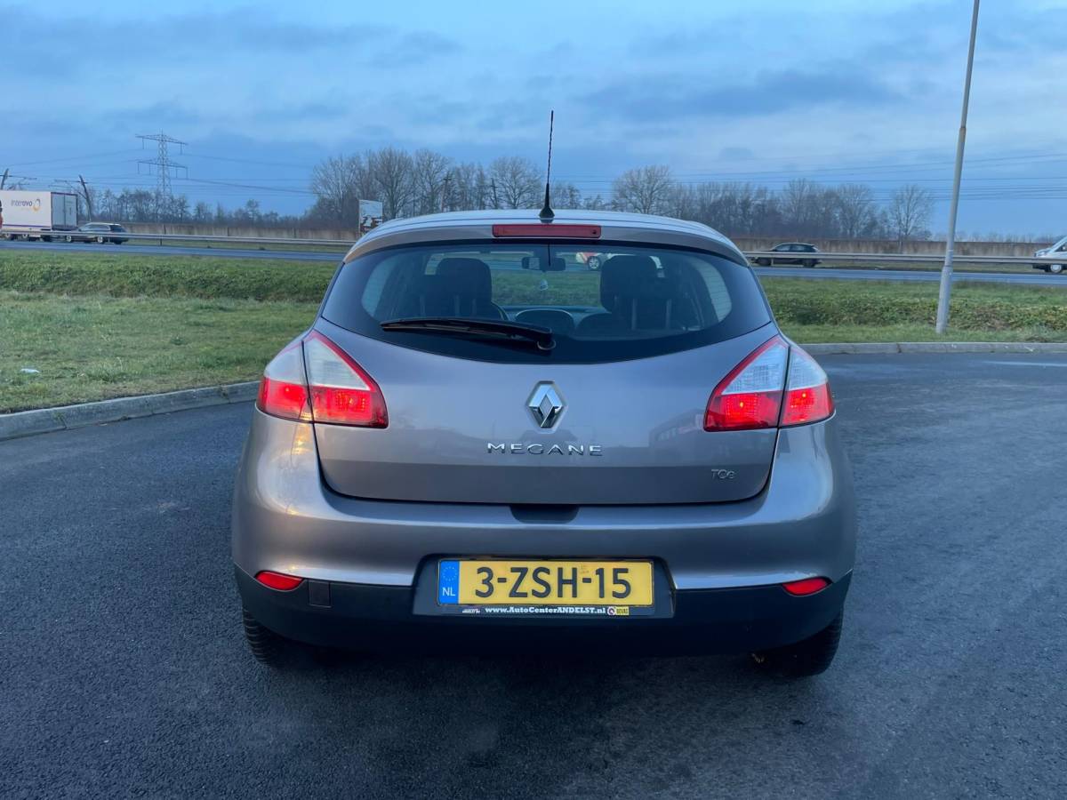 Renault Mégane Renault Mégane 1.2 TCe Expression, 5drs, Cruise/Climate control, Radio-CD/MP3, Bluetooth, Keyless, Lmv!