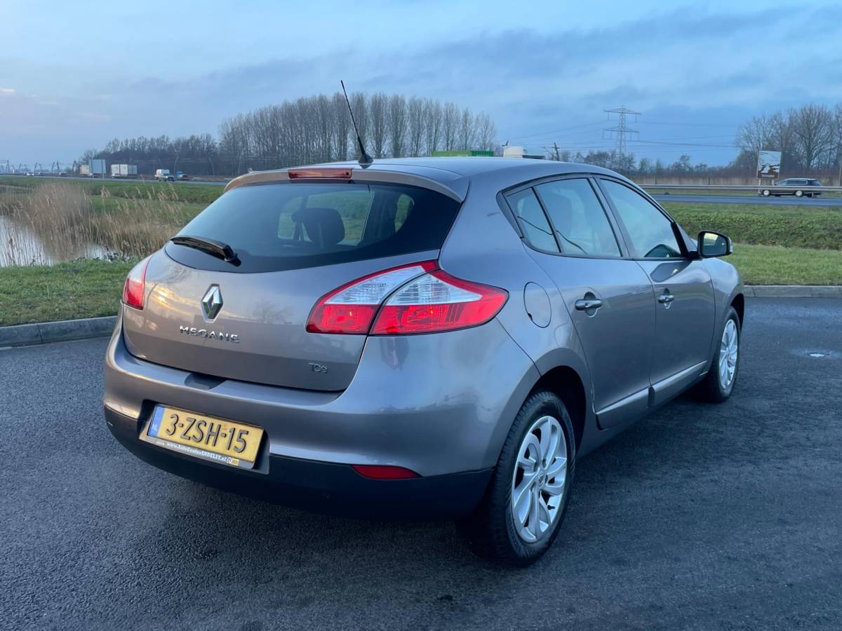 Renault Mégane Renault Mégane 1.2 TCe Expression, 5drs, Cruise/Climate control, Radio-CD/MP3, Bluetooth, Keyless, Lmv!