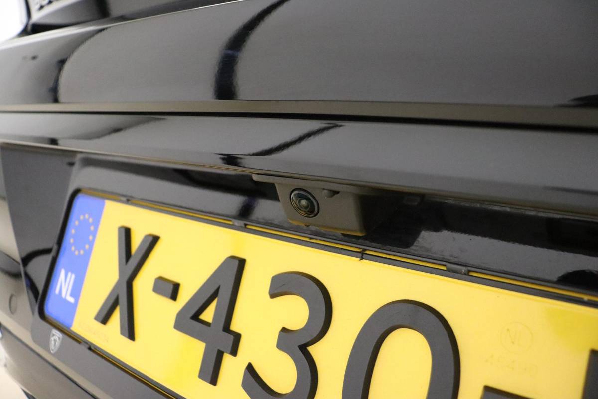 Peugeot 308 Peugeot 308 1.6 Plug-in Hybrid 180 GT | Apple Carplay/Android Auto | Achteruitrijcamera | Dodehoekdetectie | Electronic Climate Control | Navigatie Systeem Full Map |