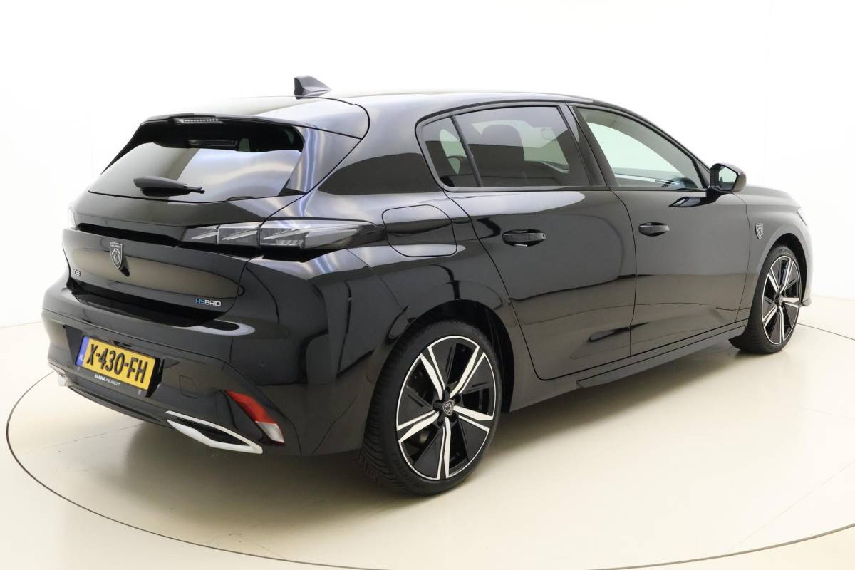 Peugeot 308 Peugeot 308 1.6 Plug-in Hybrid 180 GT | Apple Carplay/Android Auto | Achteruitrijcamera | Dodehoekdetectie | Electronic Climate Control | Navigatie Systeem Full Map |