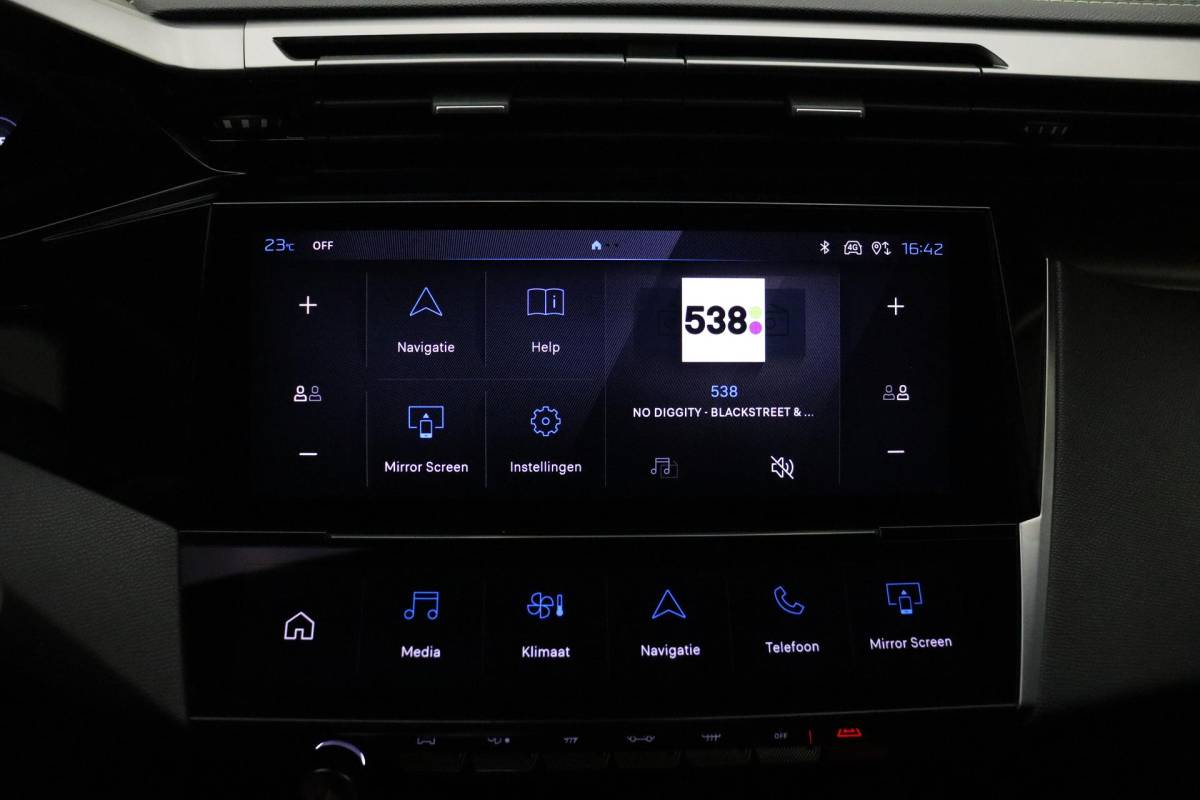 Peugeot 308 Peugeot 308 1.6 Plug-in Hybrid 180 GT | Apple Carplay/Android Auto | Achteruitrijcamera | Dodehoekdetectie | Electronic Climate Control | Navigatie Systeem Full Map |