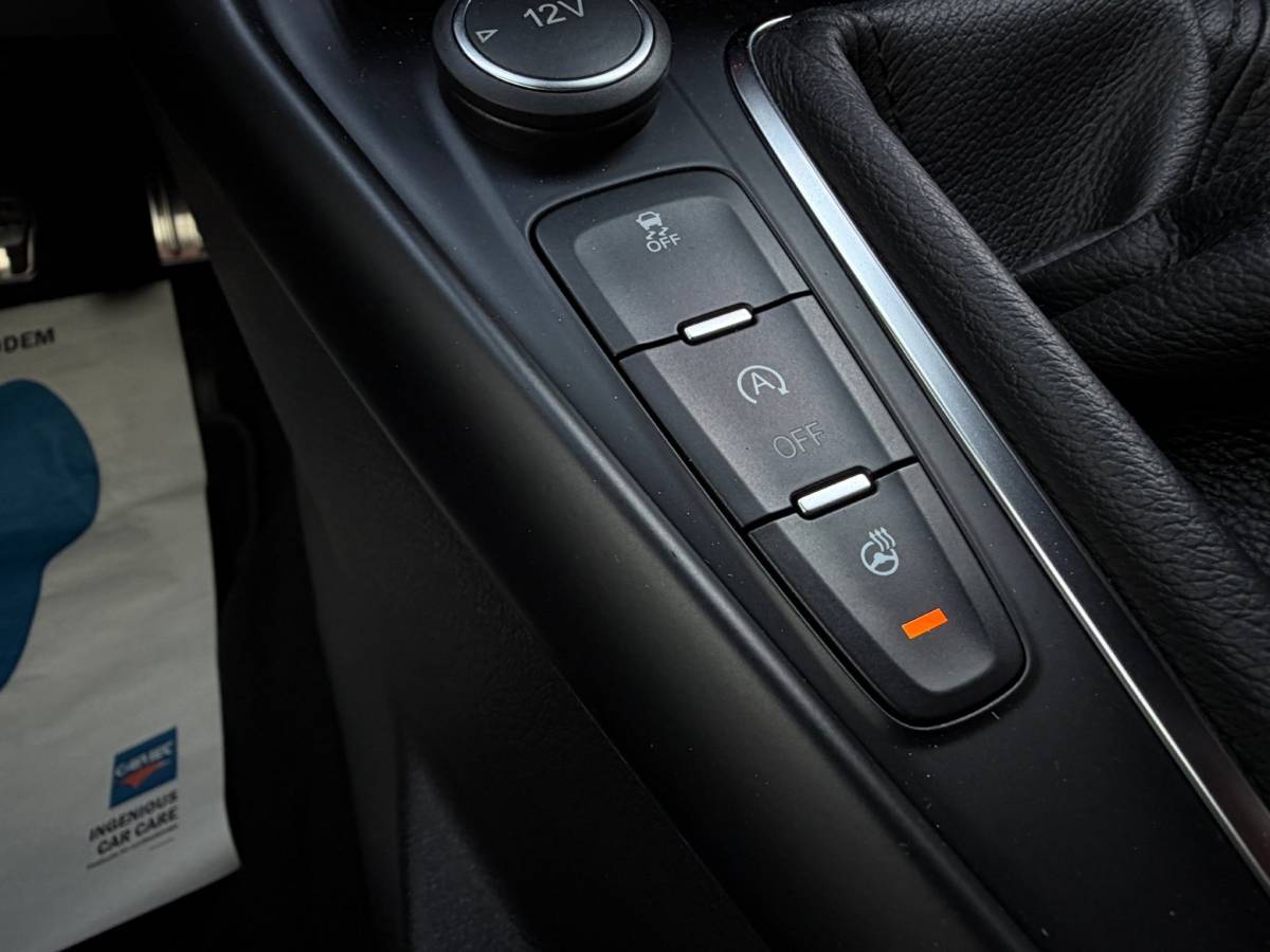 Ford Focus Ford Focus 2.0 ST-3 250pk / CarPlay /Recaro stoelen /