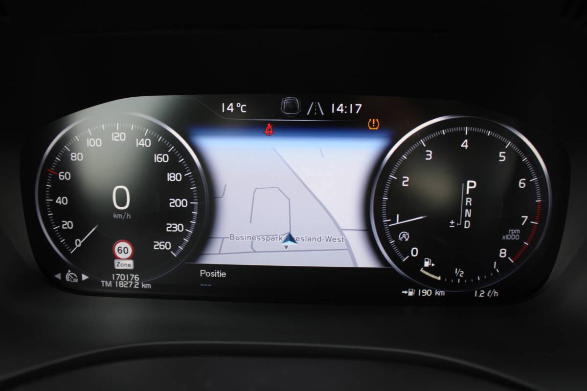 Volvo XC60 Volvo XC60 T5 251PK Automaat  Inscription | 360 Camera | Trekhaak | Apple carplay/ Android auto | Voorstoelen verw. | Cruise Control |