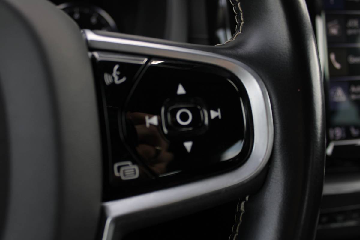 Volvo XC60 Volvo XC60 T5 251PK Automaat  Inscription | 360 Camera | Trekhaak | Apple carplay/ Android auto | Voorstoelen verw. | Cruise Control |