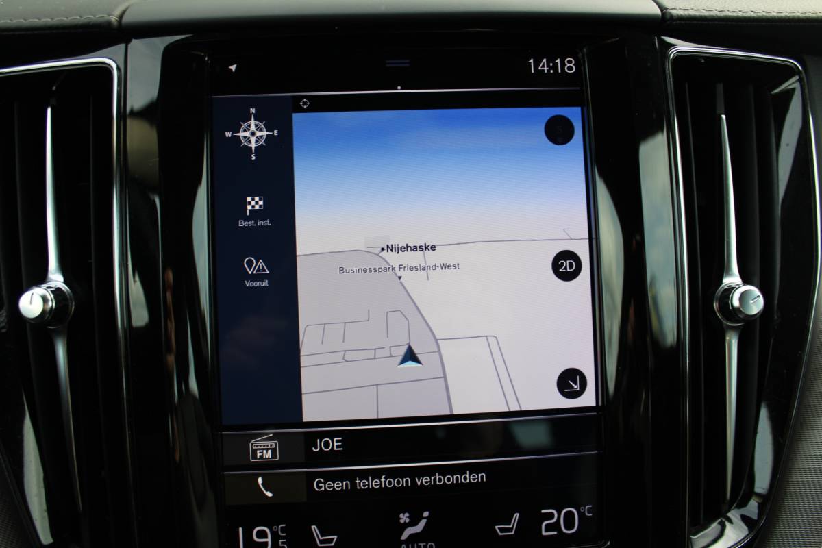 Volvo XC60 Volvo XC60 T5 251PK Automaat  Inscription | 360 Camera | Trekhaak | Apple carplay/ Android auto | Voorstoelen verw. | Cruise Control |