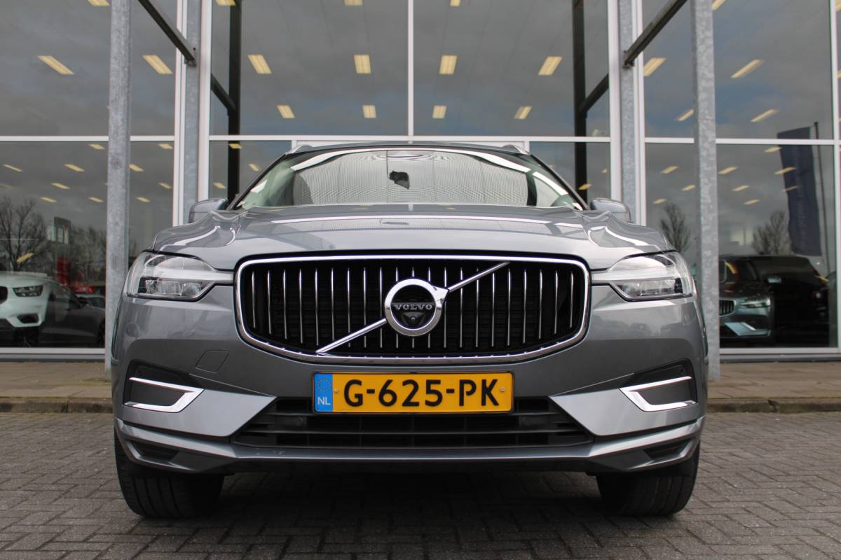 Volvo XC60 Volvo XC60 T5 251PK Automaat  Inscription | 360 Camera | Trekhaak | Apple carplay/ Android auto | Voorstoelen verw. | Cruise Control |