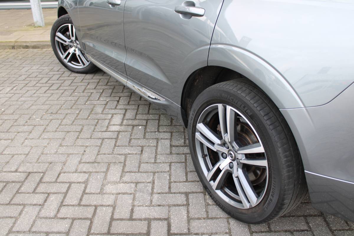 Volvo XC60 Volvo XC60 T5 251PK Automaat  Inscription | 360 Camera | Trekhaak | Apple carplay/ Android auto | Voorstoelen verw. | Cruise Control |