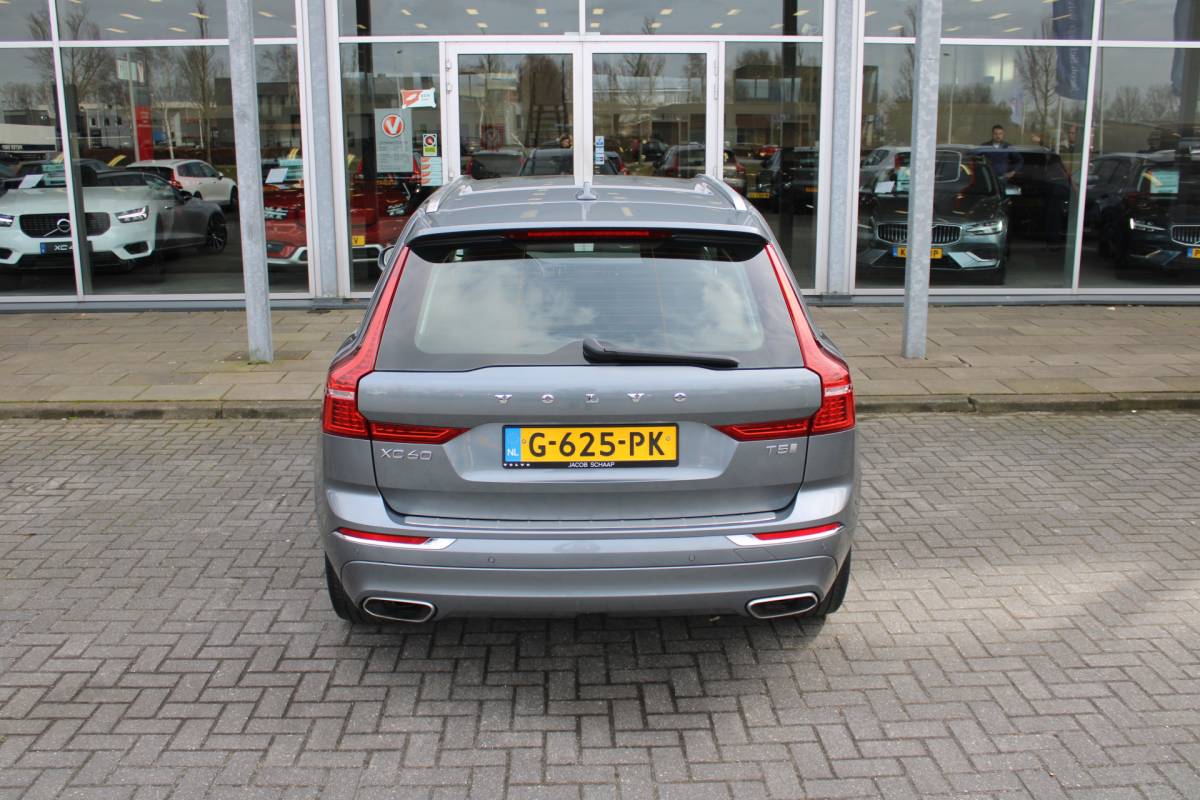 Volvo XC60 Volvo XC60 T5 251PK Automaat  Inscription | 360 Camera | Trekhaak | Apple carplay/ Android auto | Voorstoelen verw. | Cruise Control |