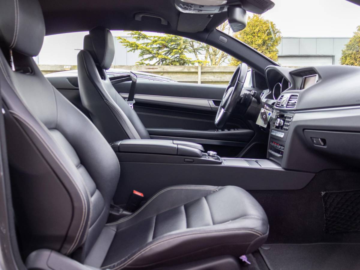 Mercedes-Benz E-Klasse Mercedes-Benz E-klasse Coupé 200 Ambition AMG LED 19″ Schakelflippers