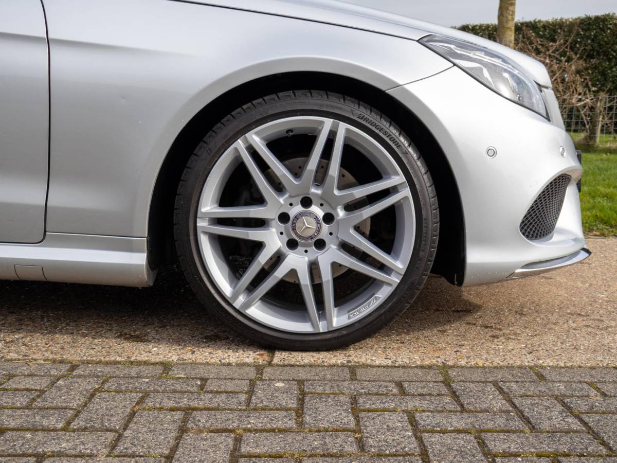 Mercedes-Benz E-Klasse Mercedes-Benz E-klasse Coupé 200 Ambition AMG LED 19″ Schakelflippers