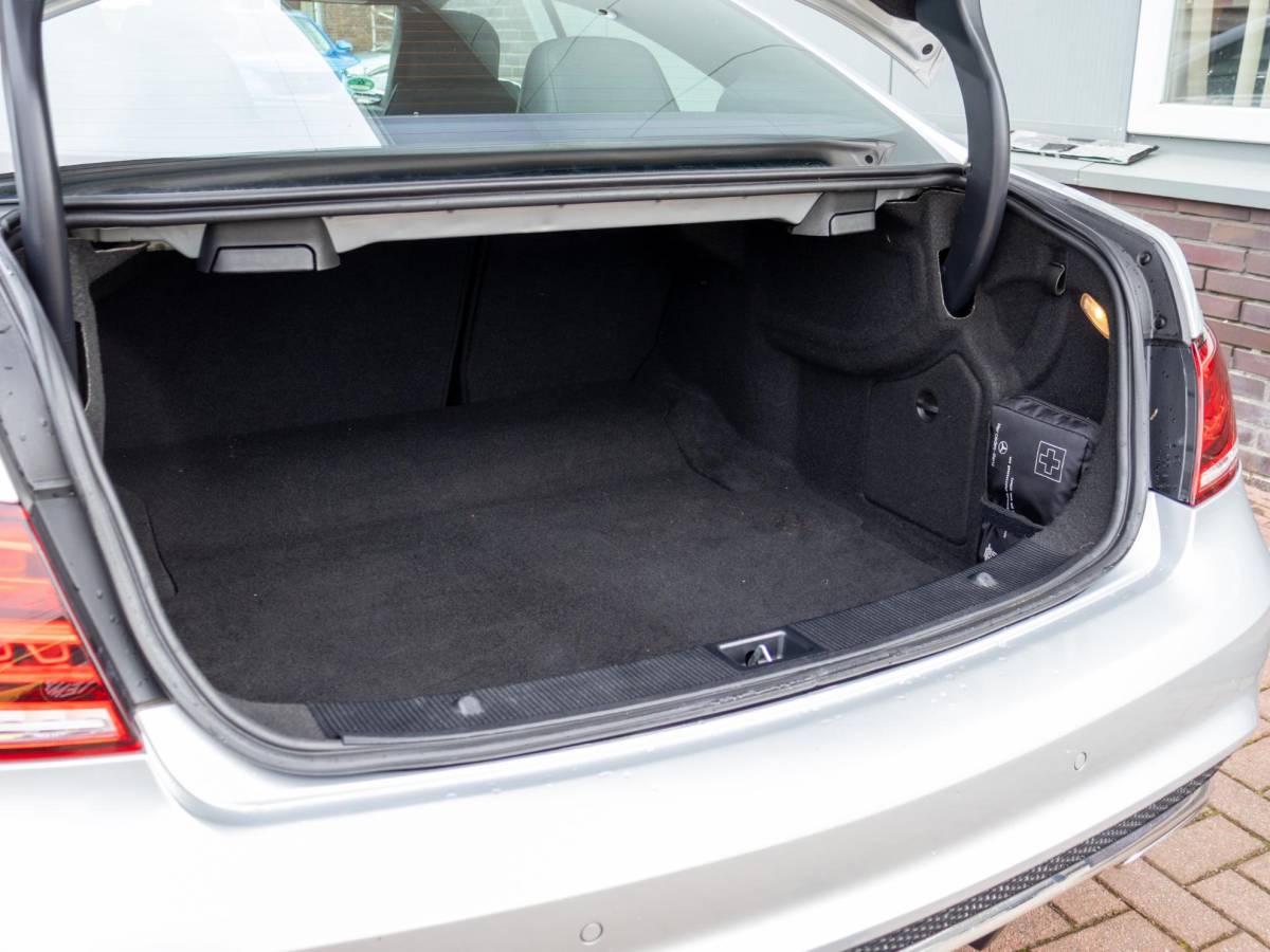 Mercedes-Benz E-Klasse Mercedes-Benz E-klasse Coupé 200 Ambition AMG LED 19″ Schakelflippers