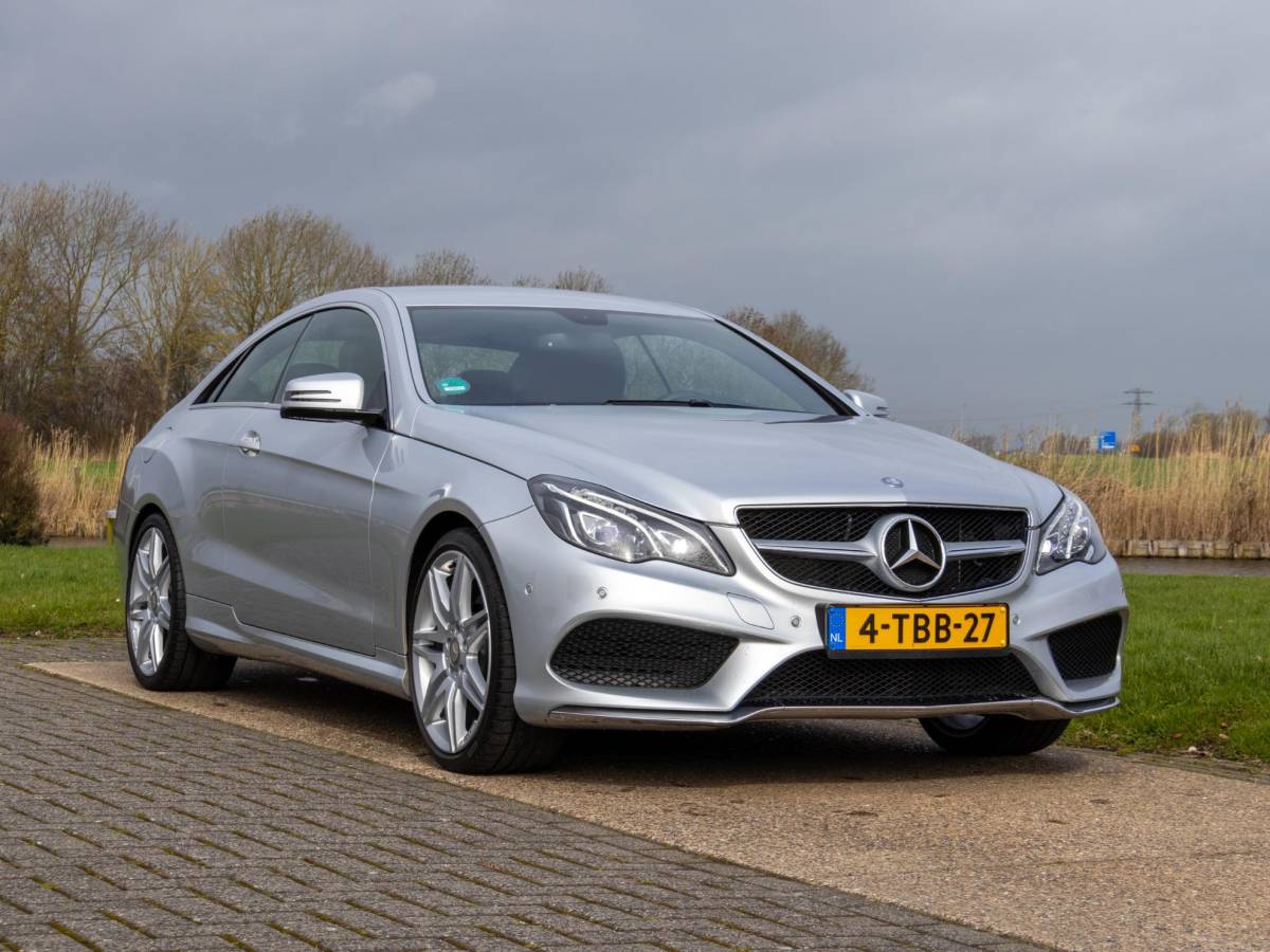 Mercedes-Benz E-Klasse Mercedes-Benz E-klasse Coupé 200 Ambition AMG LED 19″ Schakelflippers