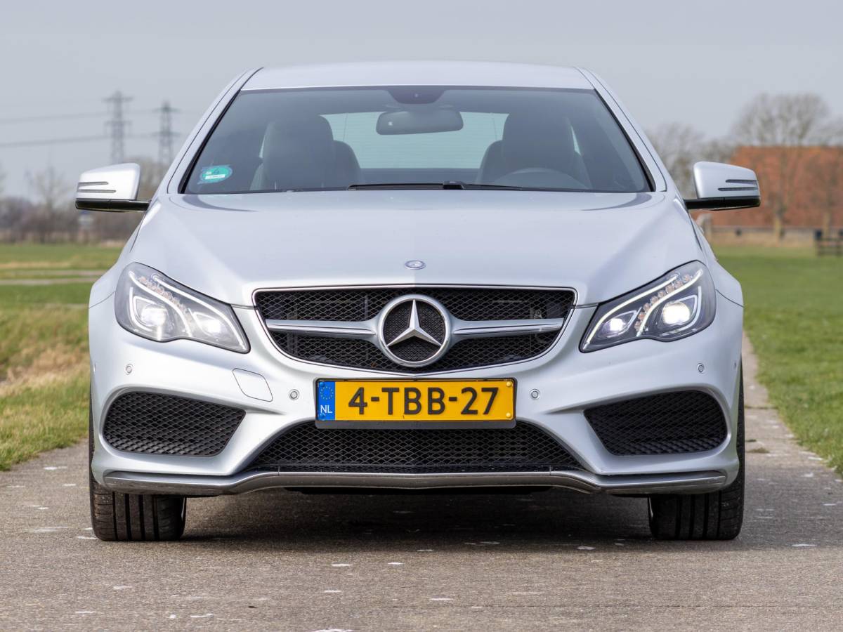 Mercedes-Benz E-Klasse Mercedes-Benz E-klasse Coupé 200 Ambition AMG LED 19″ Schakelflippers