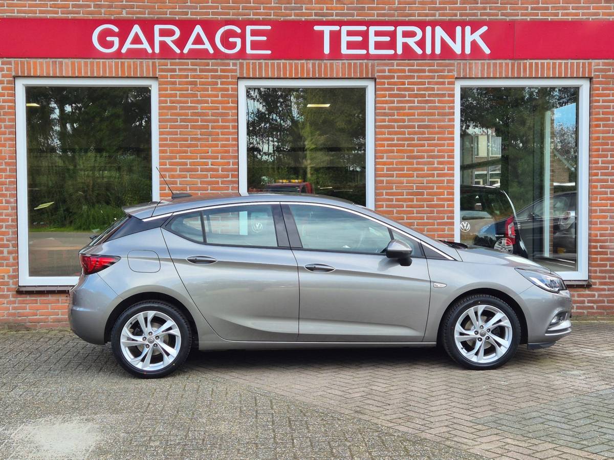Opel Astra Opel Astra 1.0 Innovation 105PK 5drs clima, cruise, navi, pdc, carplay, lmv, keyless, trekhaak