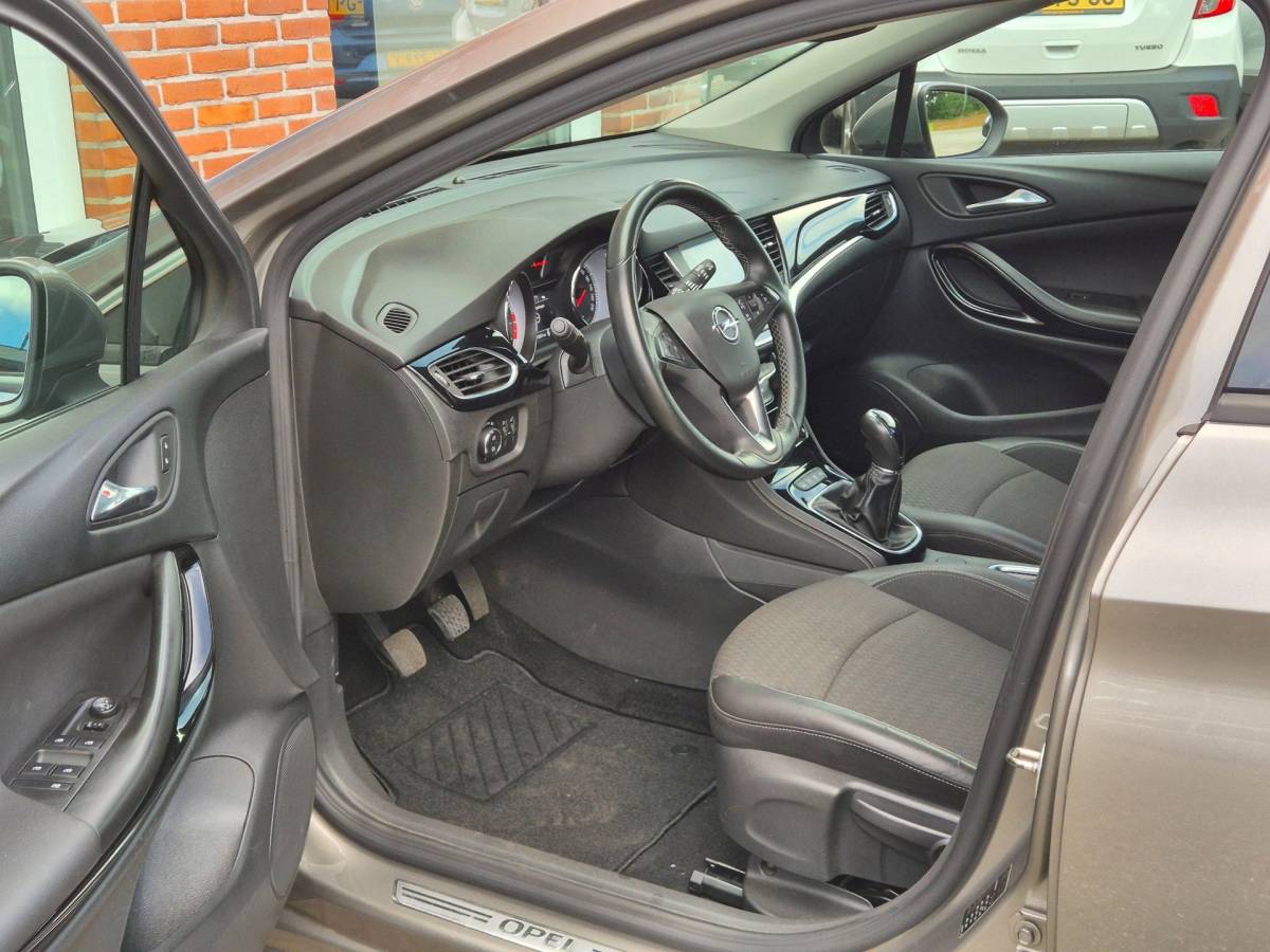 Opel Astra Opel Astra 1.0 Innovation 105PK 5drs clima, cruise, navi, pdc, carplay, lmv, keyless, trekhaak