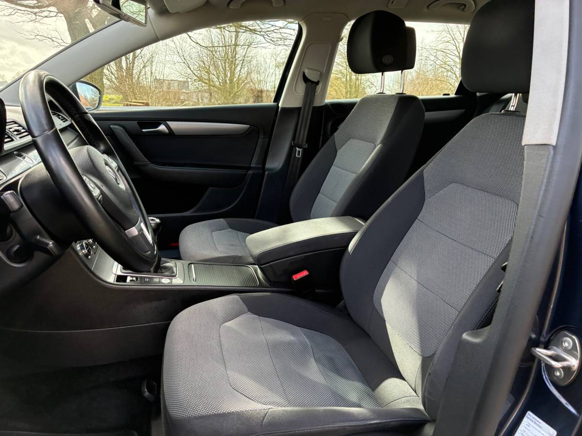 Volkswagen Passat Volkswagen Passat Variant 2.0 TDI Highline BlueMotion | Stoel koeling/massage + Cruise + Clima Nu € 5.975,-!!!