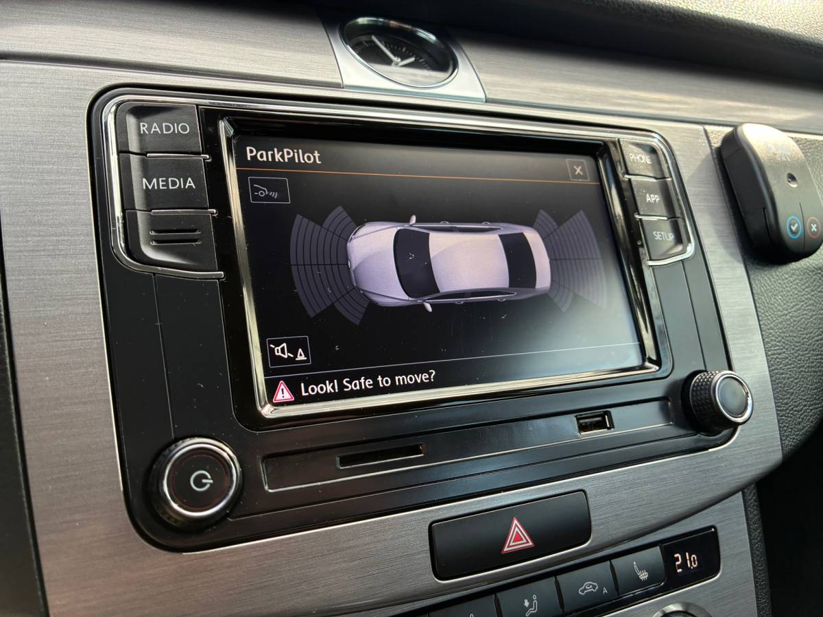 Volkswagen Passat Volkswagen Passat Variant 2.0 TDI Highline BlueMotion | Stoel koeling/massage + Cruise + Clima Nu € 5.975,-!!!