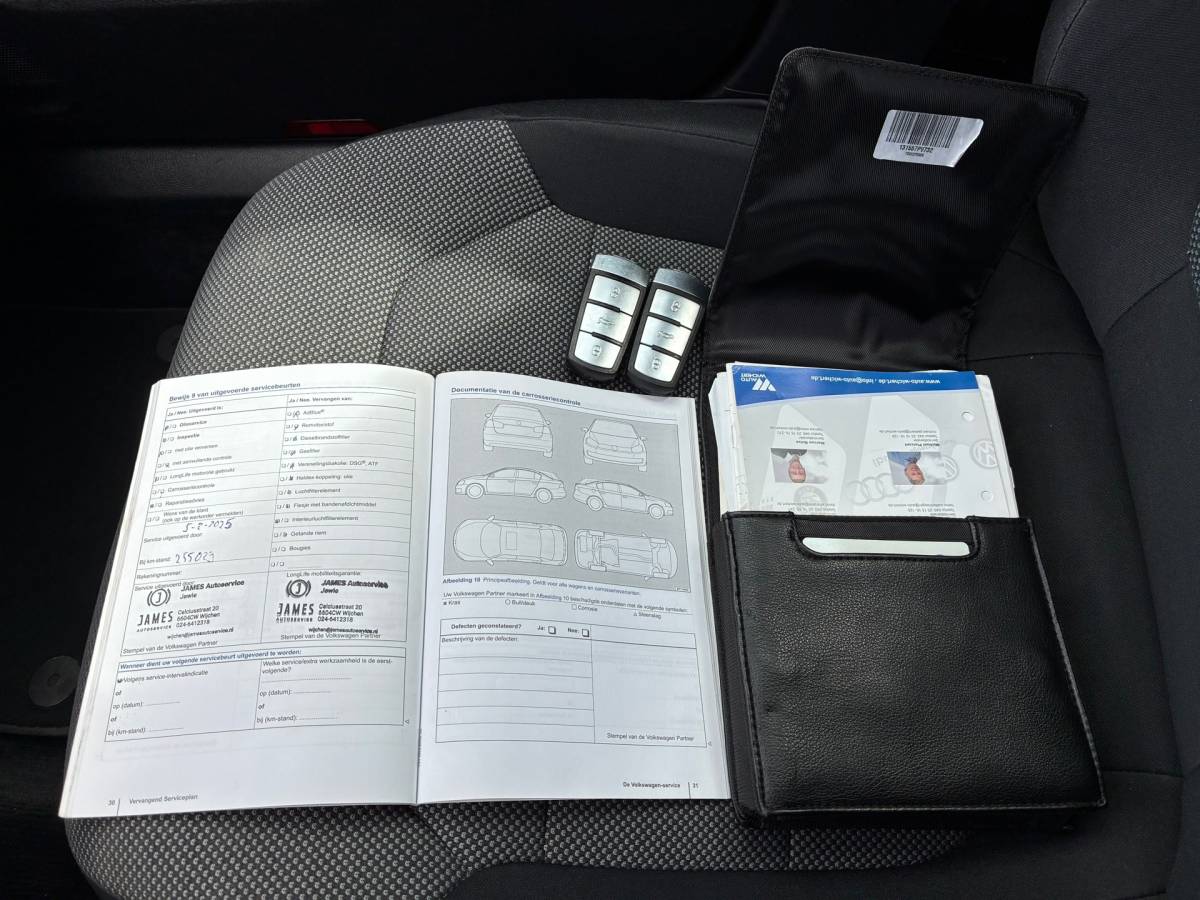 Volkswagen Passat Volkswagen Passat Variant 2.0 TDI Highline BlueMotion | Stoel koeling/massage + Cruise + Clima Nu € 5.975,-!!!