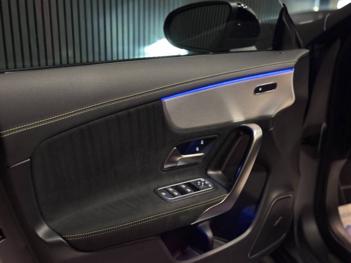 Mercedes-Benz CLA Mercedes-Benz CLA-klasse Shooting Brake AMG 45 S 4MATIC+ PANO | SCHAALSTOELEN | BURMESTER | HUD