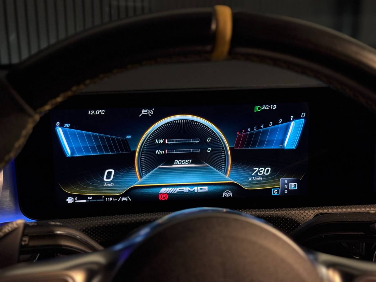 Mercedes-Benz CLA Mercedes-Benz CLA-klasse Shooting Brake AMG 45 S 4MATIC+ PANO | SCHAALSTOELEN | BURMESTER | HUD