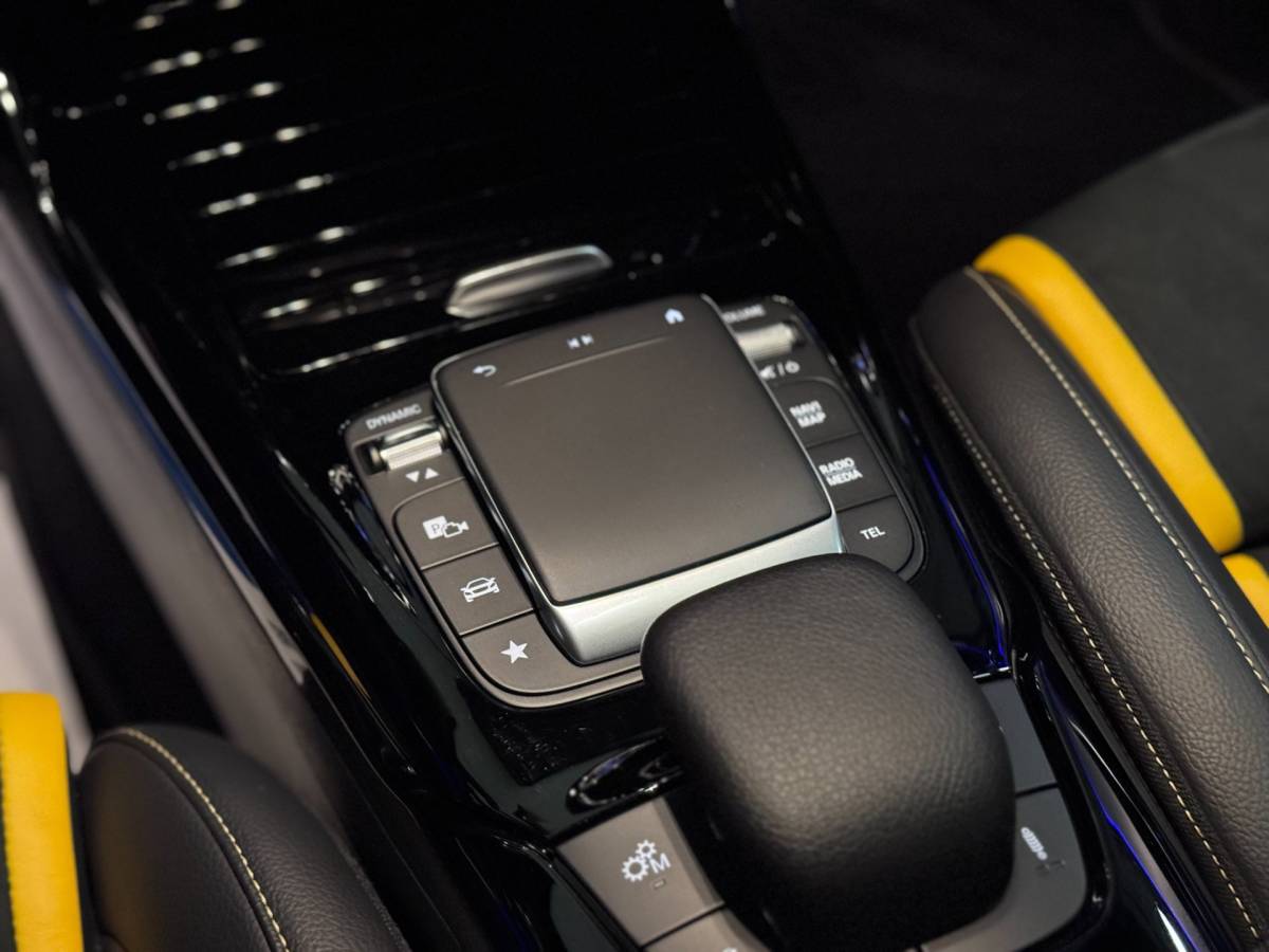 Mercedes-Benz CLA Mercedes-Benz CLA-klasse Shooting Brake AMG 45 S 4MATIC+ PANO | SCHAALSTOELEN | BURMESTER | HUD