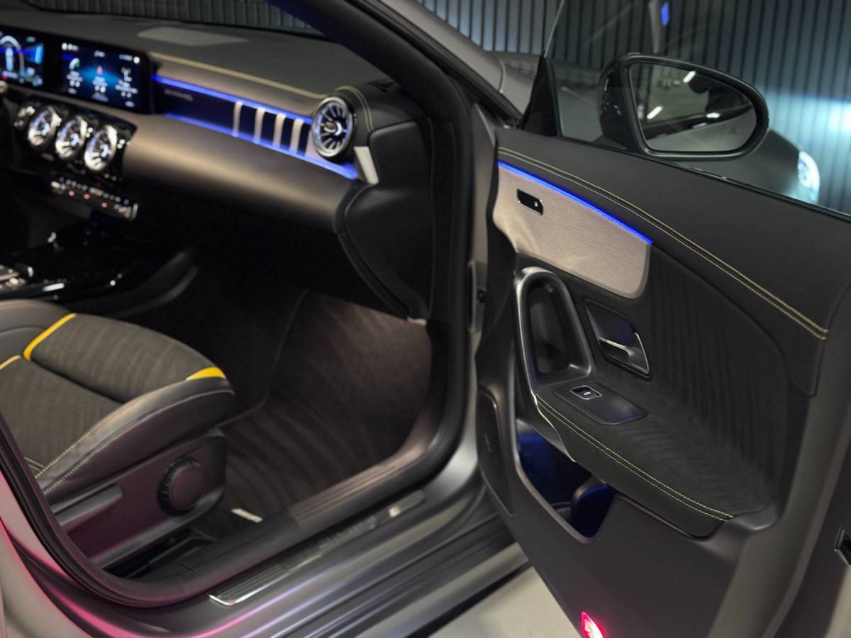 Mercedes-Benz CLA Mercedes-Benz CLA-klasse Shooting Brake AMG 45 S 4MATIC+ PANO | SCHAALSTOELEN | BURMESTER | HUD