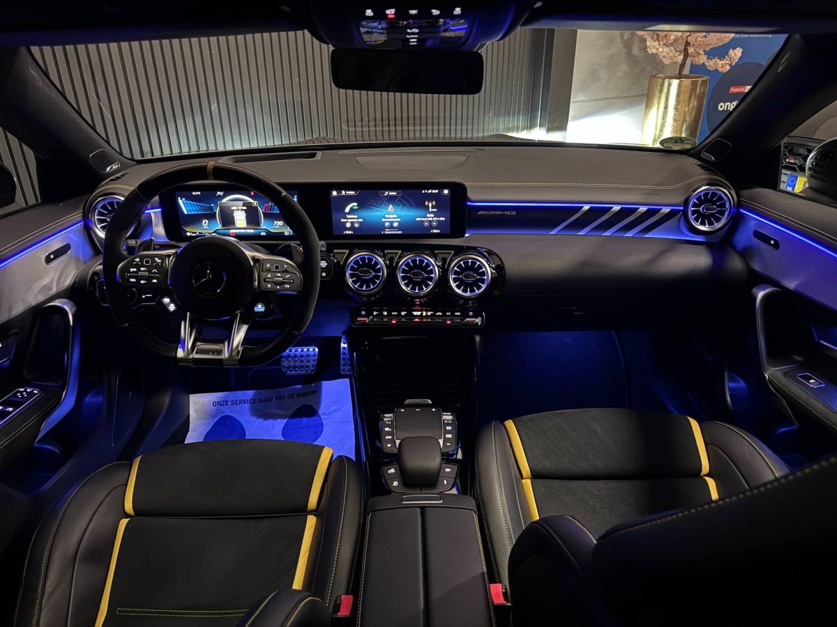 Mercedes-Benz CLA Mercedes-Benz CLA-klasse Shooting Brake AMG 45 S 4MATIC+ PANO | SCHAALSTOELEN | BURMESTER | HUD