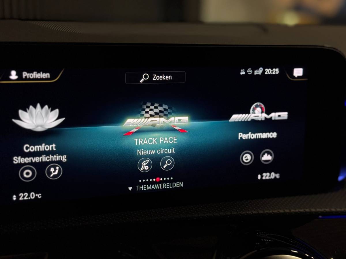 Mercedes-Benz CLA Mercedes-Benz CLA-klasse Shooting Brake AMG 45 S 4MATIC+ PANO | SCHAALSTOELEN | BURMESTER | HUD