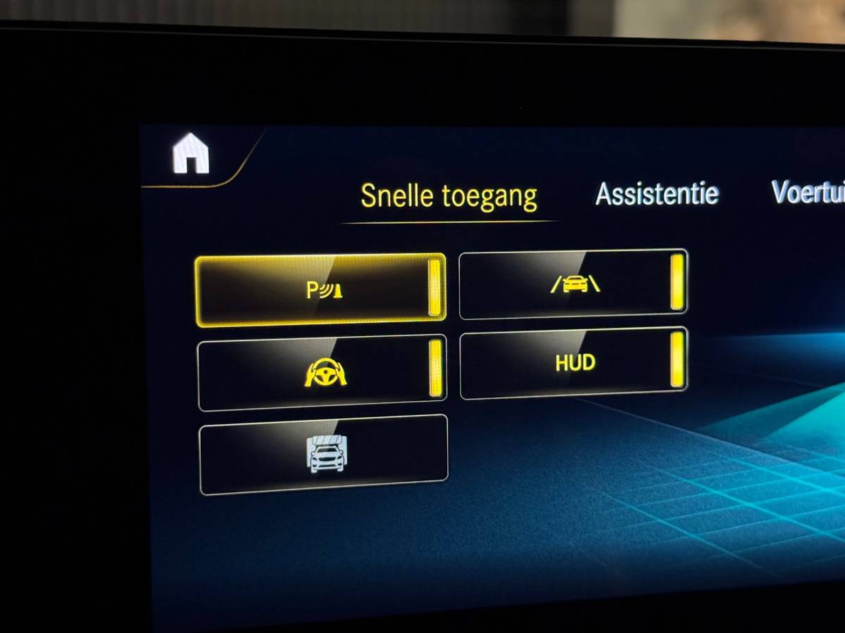 Mercedes-Benz CLA Mercedes-Benz CLA-klasse Shooting Brake AMG 45 S 4MATIC+ PANO | SCHAALSTOELEN | BURMESTER | HUD