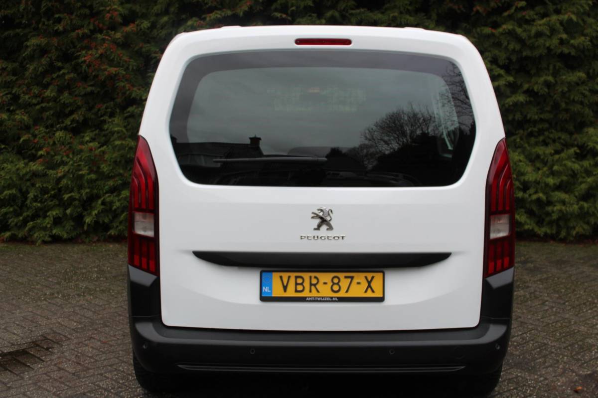 Peugeot Partner Peugeot Partner 1.6 BlueHDI Premium 75PK | Airco | Achterklep | Cruise Control | Elektrische Ramen
