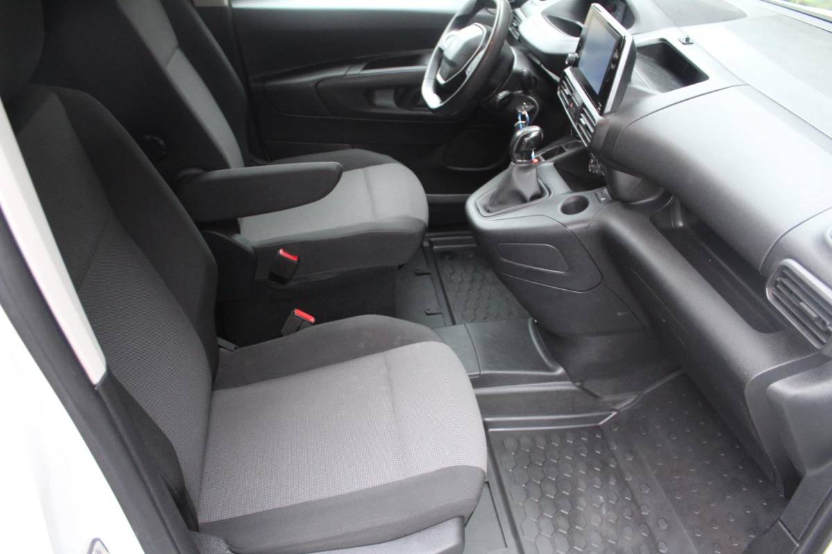 Peugeot Partner Peugeot Partner 1.6 BlueHDI Premium 75PK | Airco | Achterklep | Cruise Control | Elektrische Ramen
