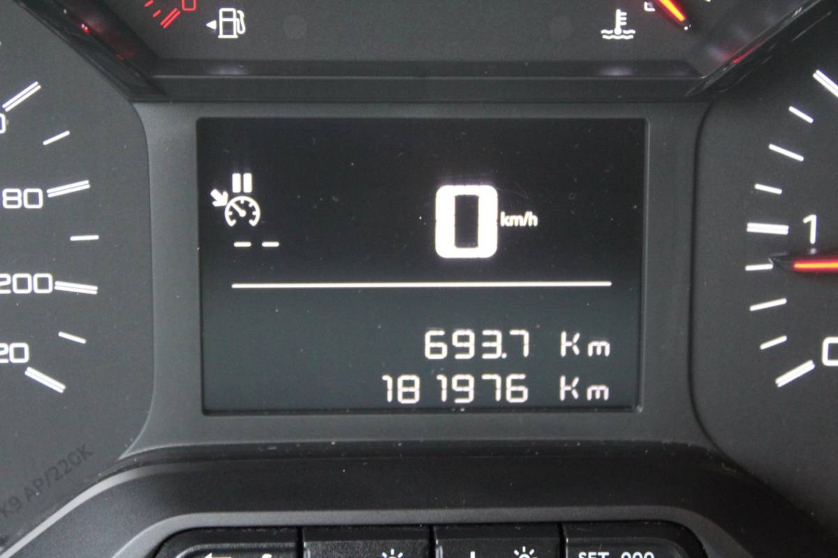 Peugeot Partner Peugeot Partner 1.6 BlueHDI Premium 75PK | Airco | Achterklep | Cruise Control | Elektrische Ramen